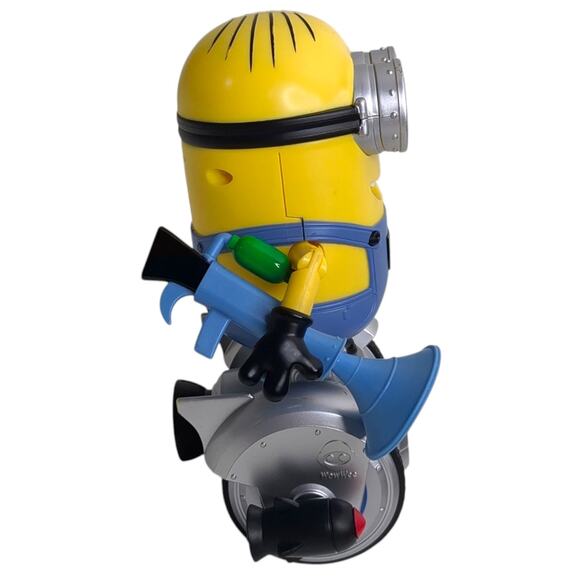 Despicable Me Minion Turbo Dave Balancing Robot Sound Phone Controlled TESTED - Picture 2 of 6
